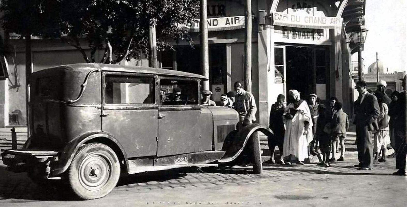 1227- Oran - Angle Bd Hippolyte Giraud et rue Sidi-Ferruch 2.jpg